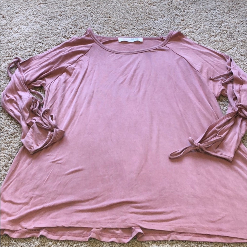 Lela Sky Long sleeve top